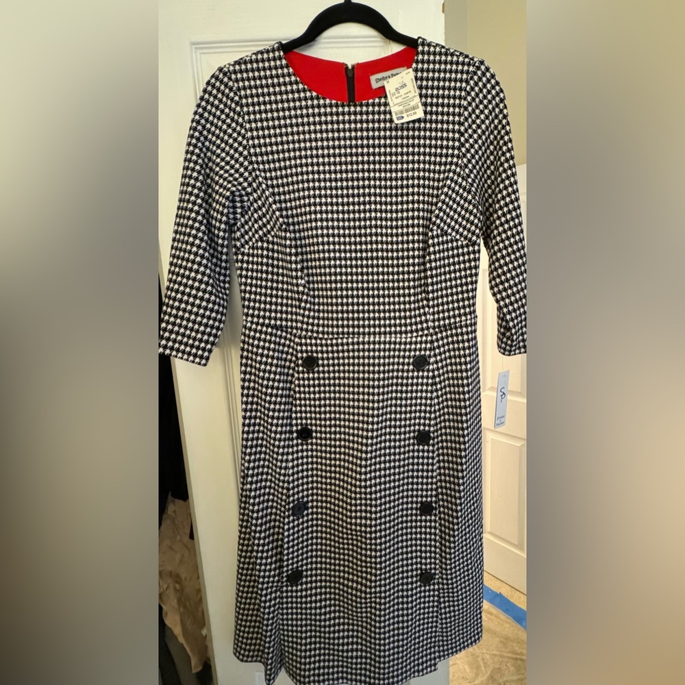 Women’s knee length dress